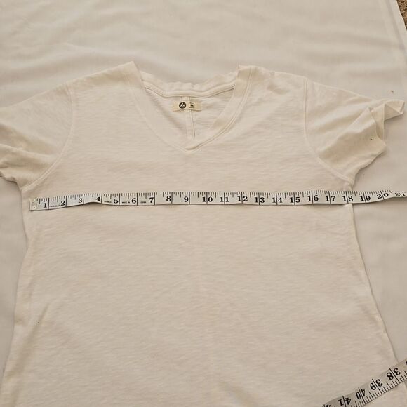 American Giant vneck tshirt size medium - Picture 3 of 8